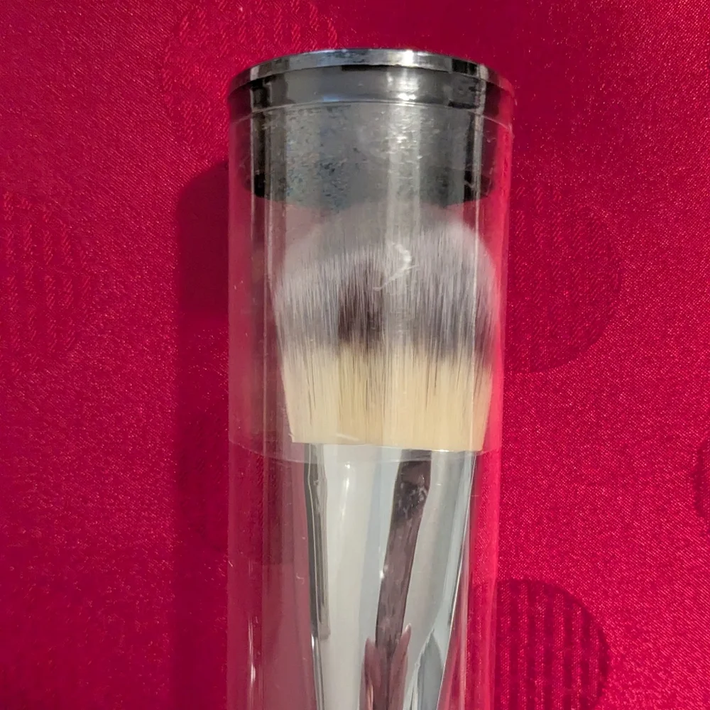 🆕 Heavenly Luxe Plush Paddle Foundation Brush From it Cosmetics